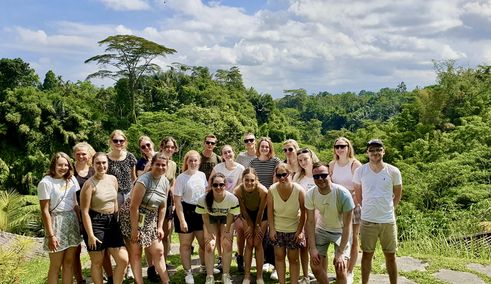 Groepsfoto singlreis Bali Indonesie